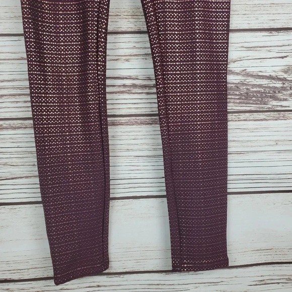 SPANX Womens Small Wine/Rose Gold Metallic Mist 7/8 Athletic Leggings        #39 - Picture 5 of 10